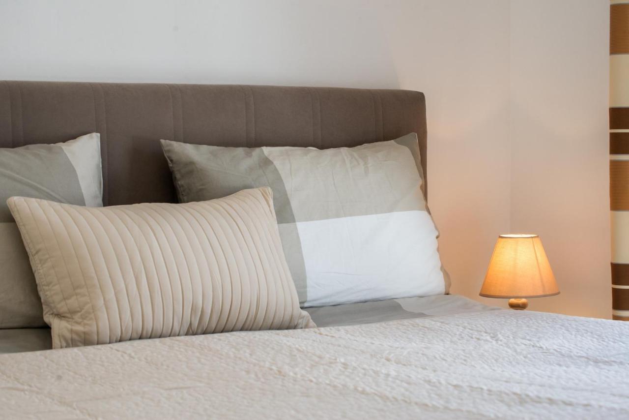 Apartments Djian Vir Luaran gambar