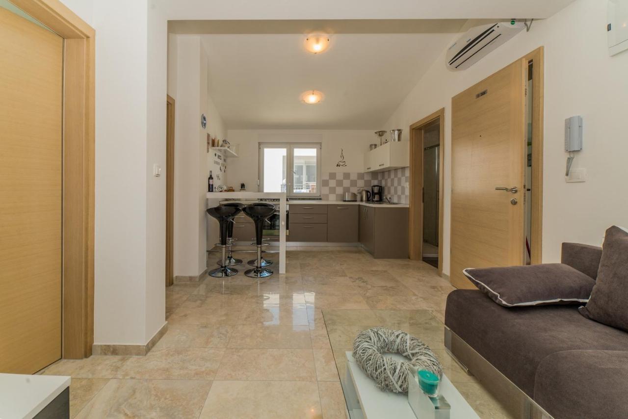 Apartments Djian Vir Luaran gambar