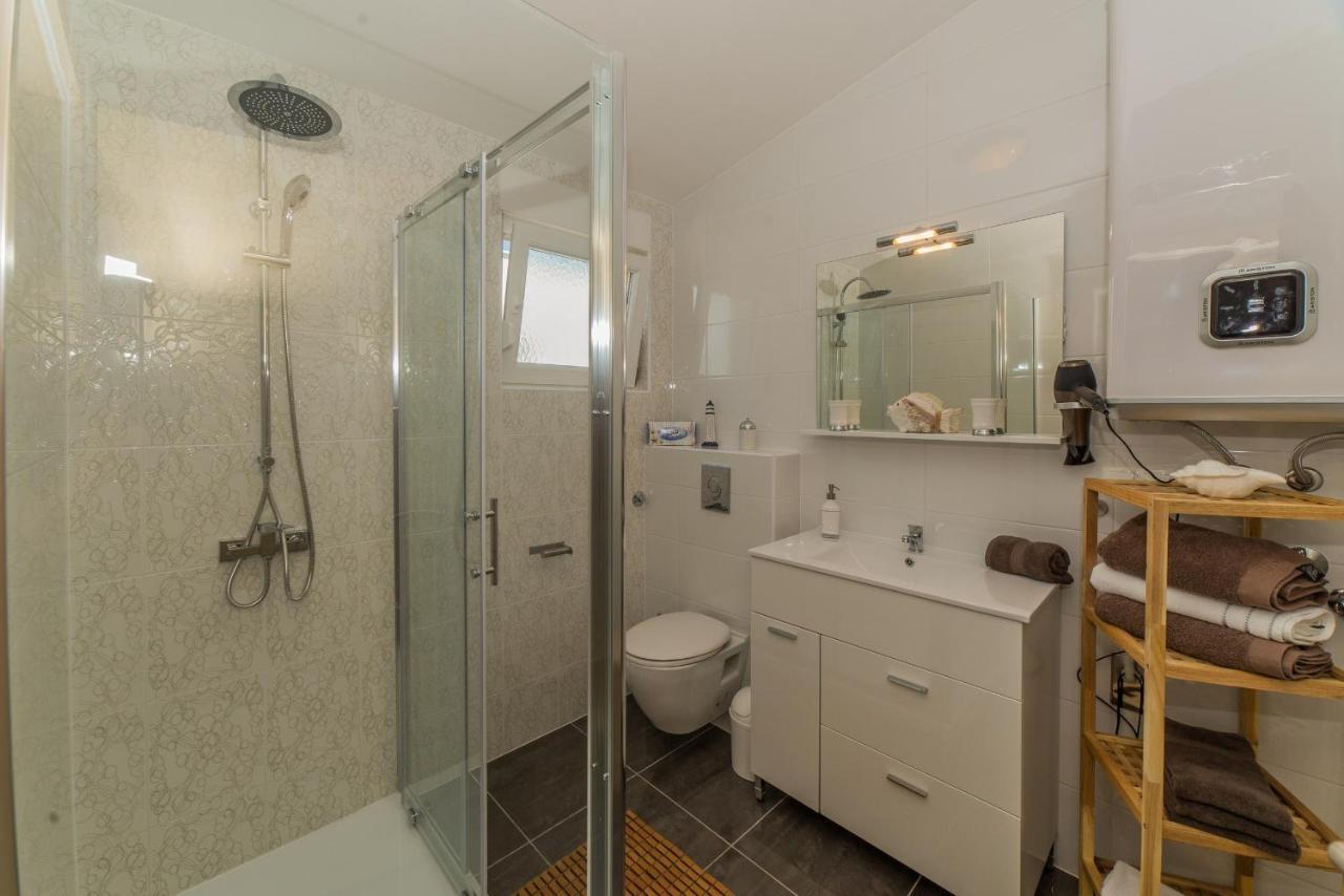 Apartments Djian Vir Luaran gambar