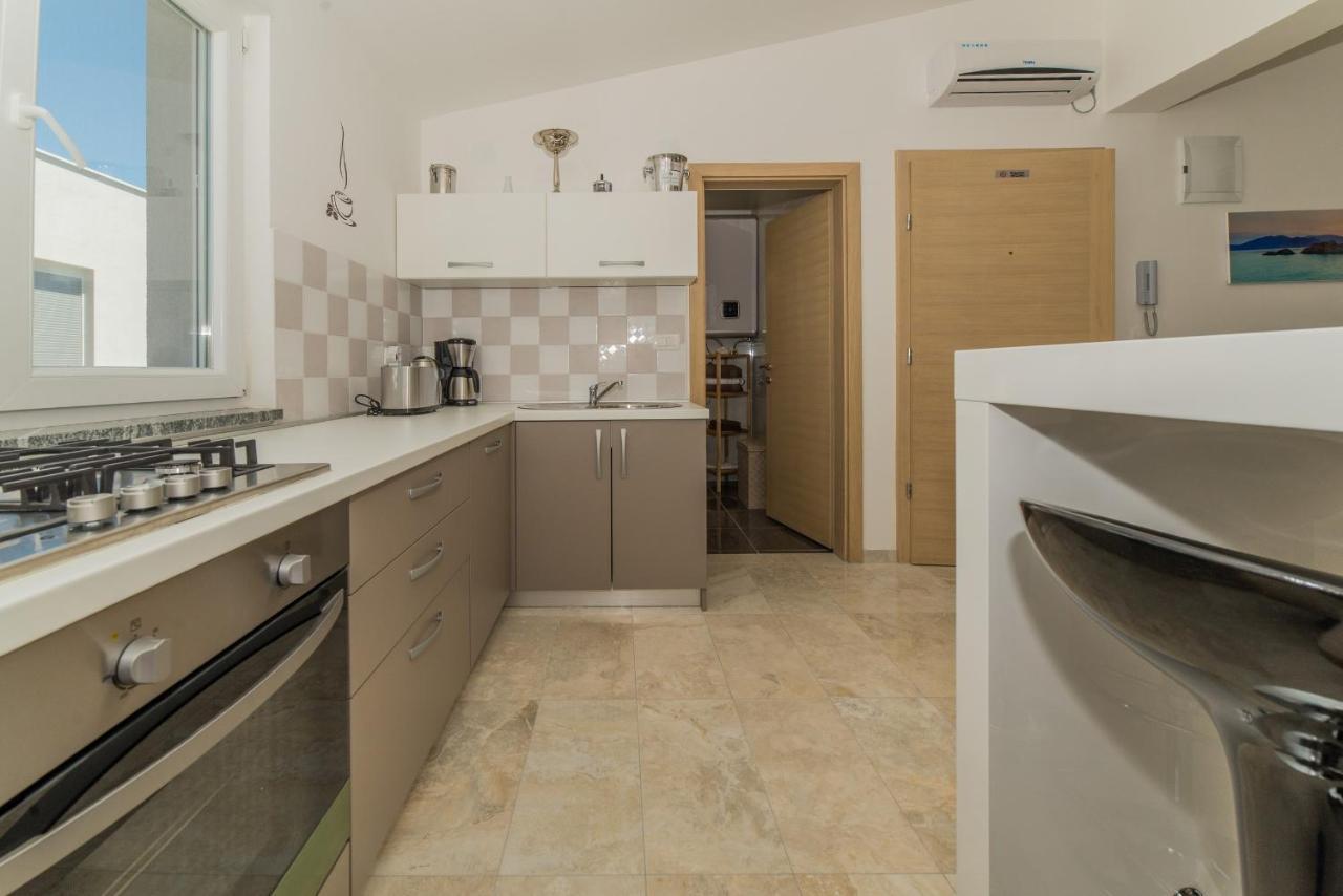 Apartments Djian Vir Luaran gambar