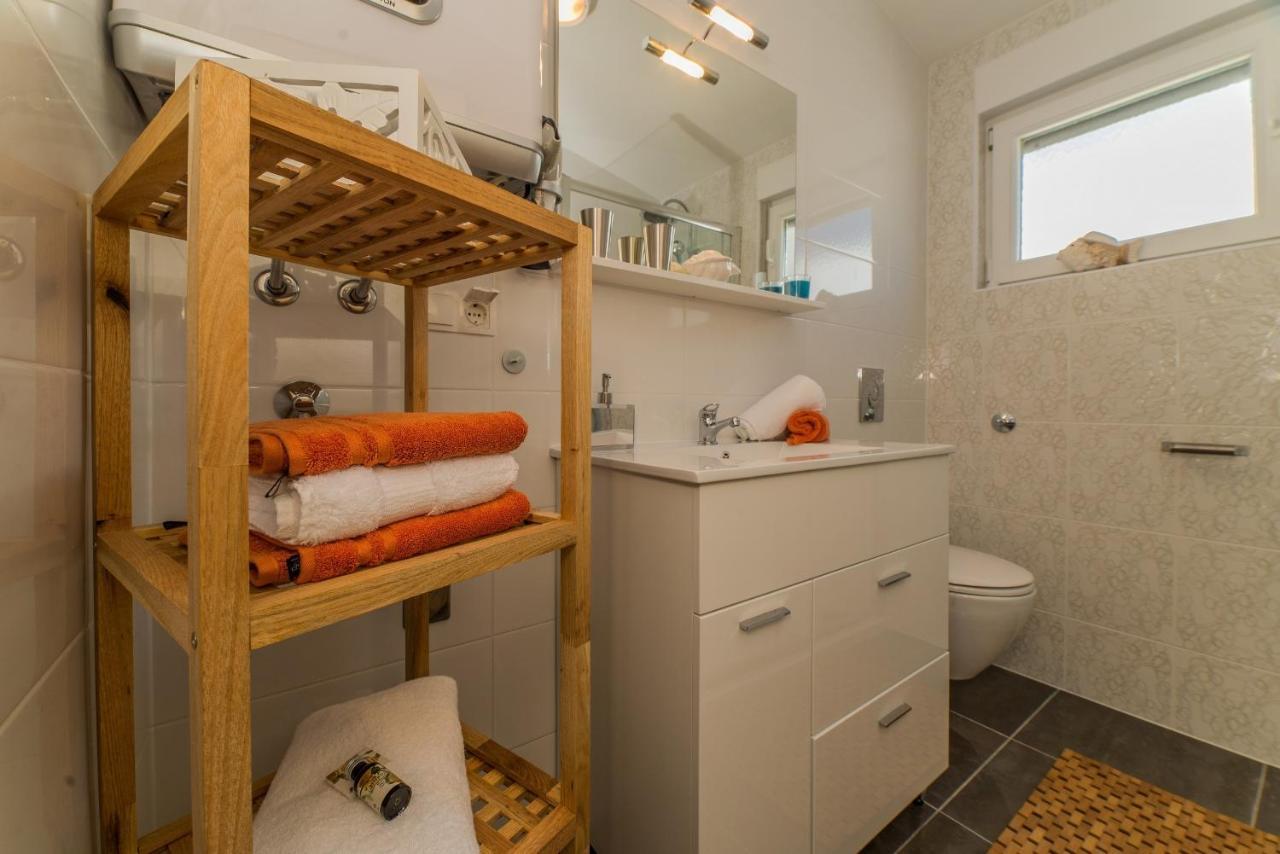 Apartments Djian Vir Luaran gambar