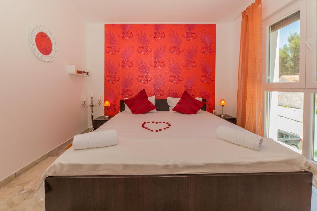 Apartments Djian Vir Luaran gambar